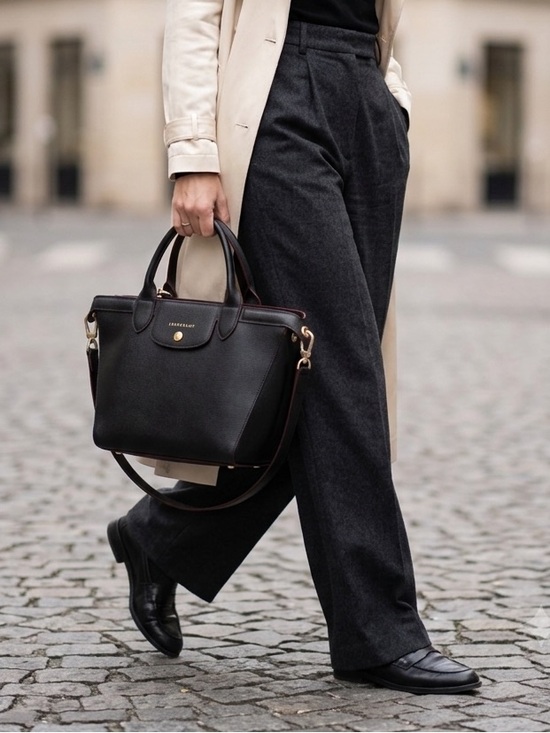 Longchamp Handbags - Longchamp Leather Heritage Tote Bag in Black